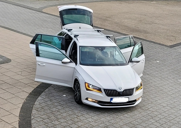 Skoda Superb cena 64900 przebieg: 204000, rok produkcji 2016 z Wyszków małe 704